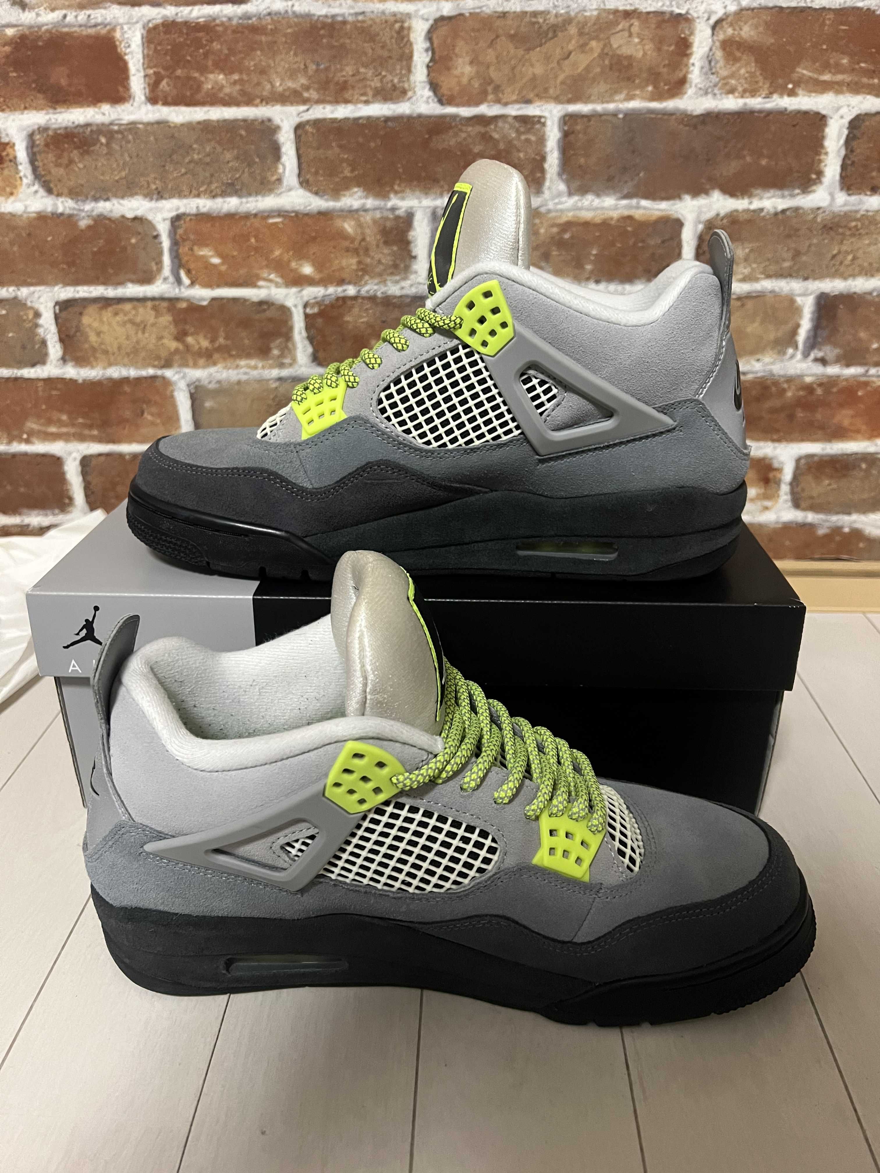 NIKE AIR JORDAN 4 RETRO LE "NEON"
