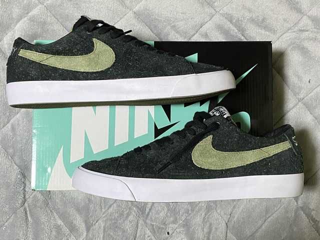 Stussy × Nike SB Blazer Low "Black/Palm Green"