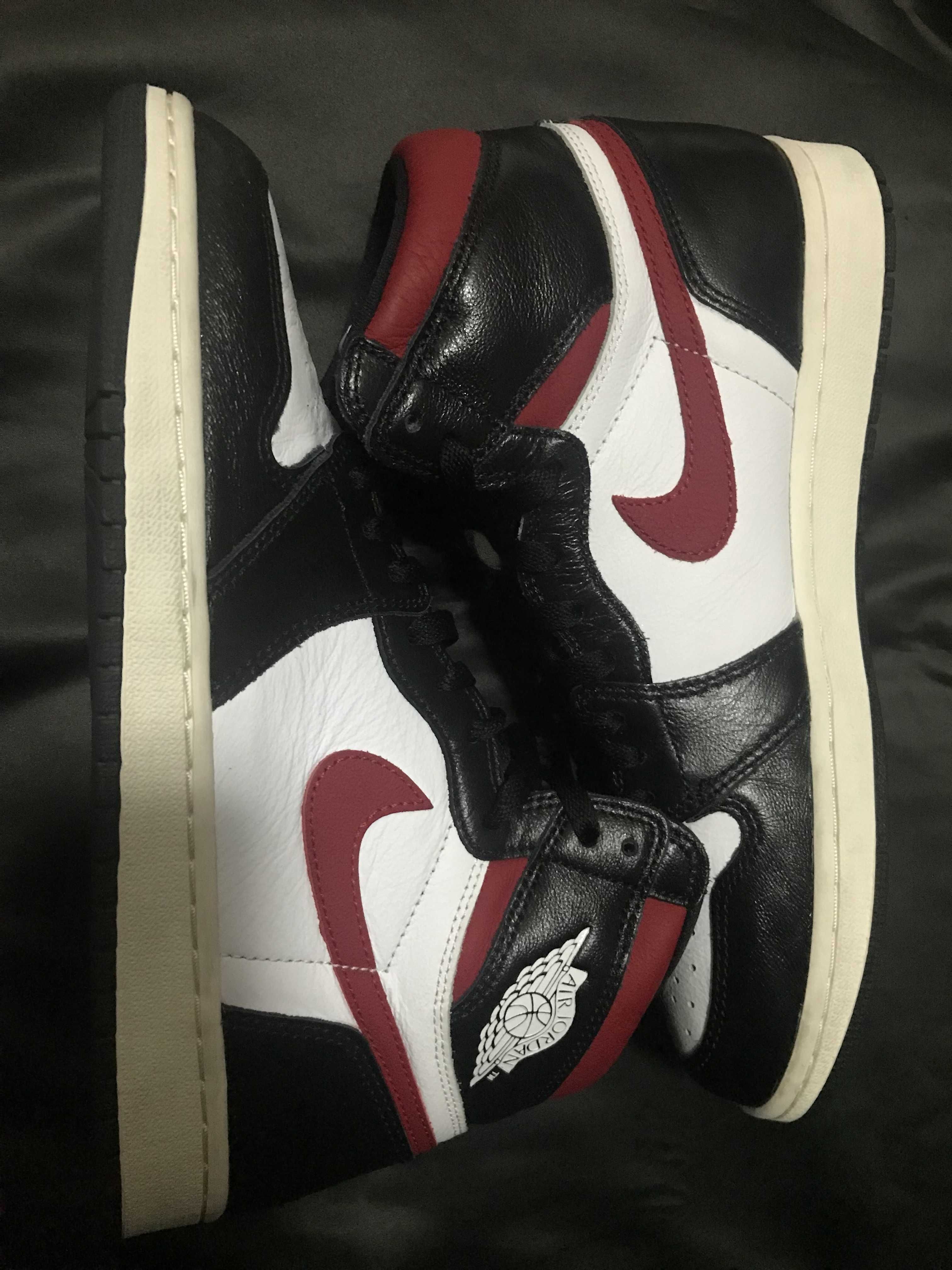 Nike Air Jordan 1 Retro High "Black/White/Sail/Gym Red"