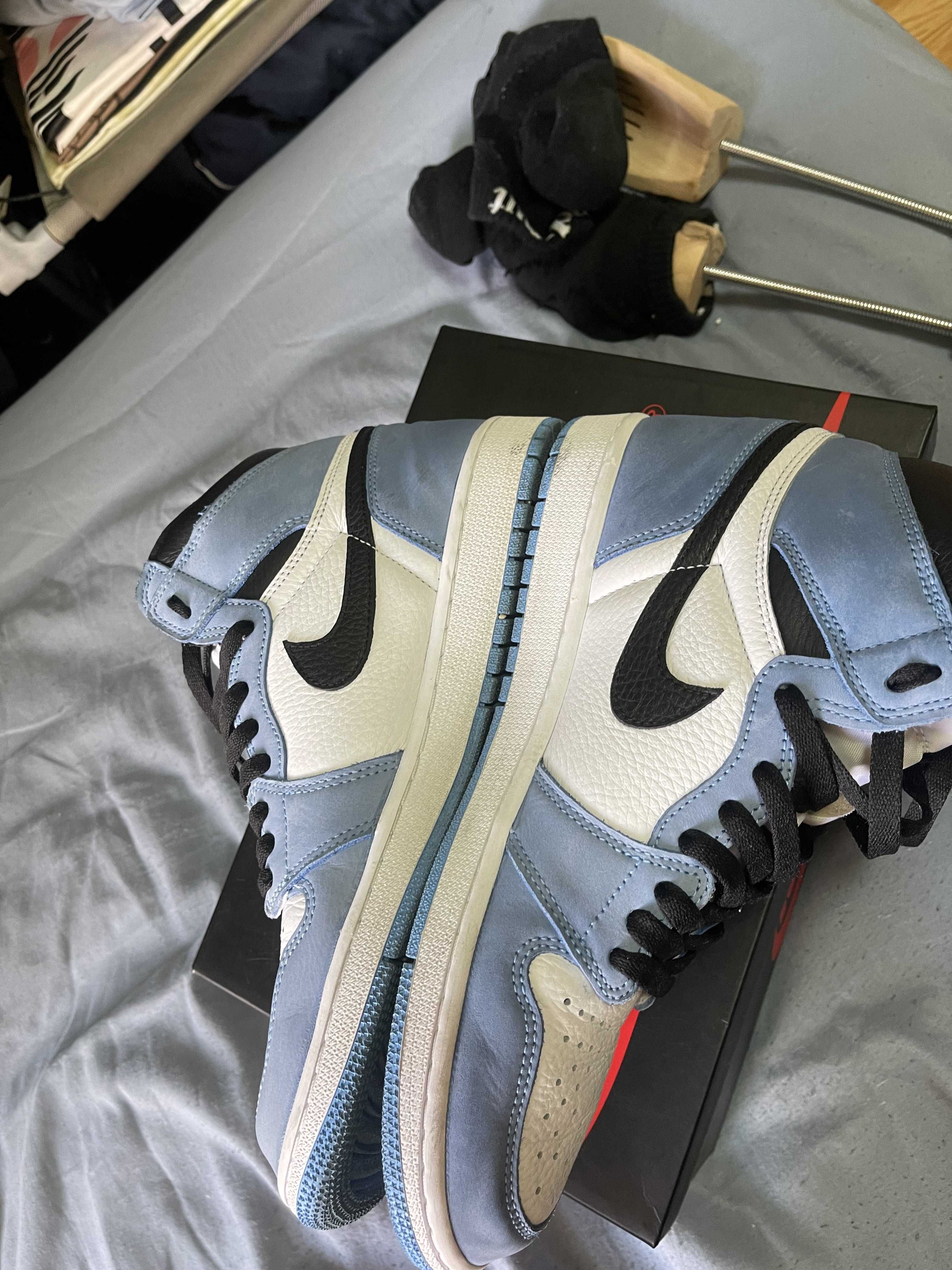 Nike Air Jordan 1 High OG "University Blue"