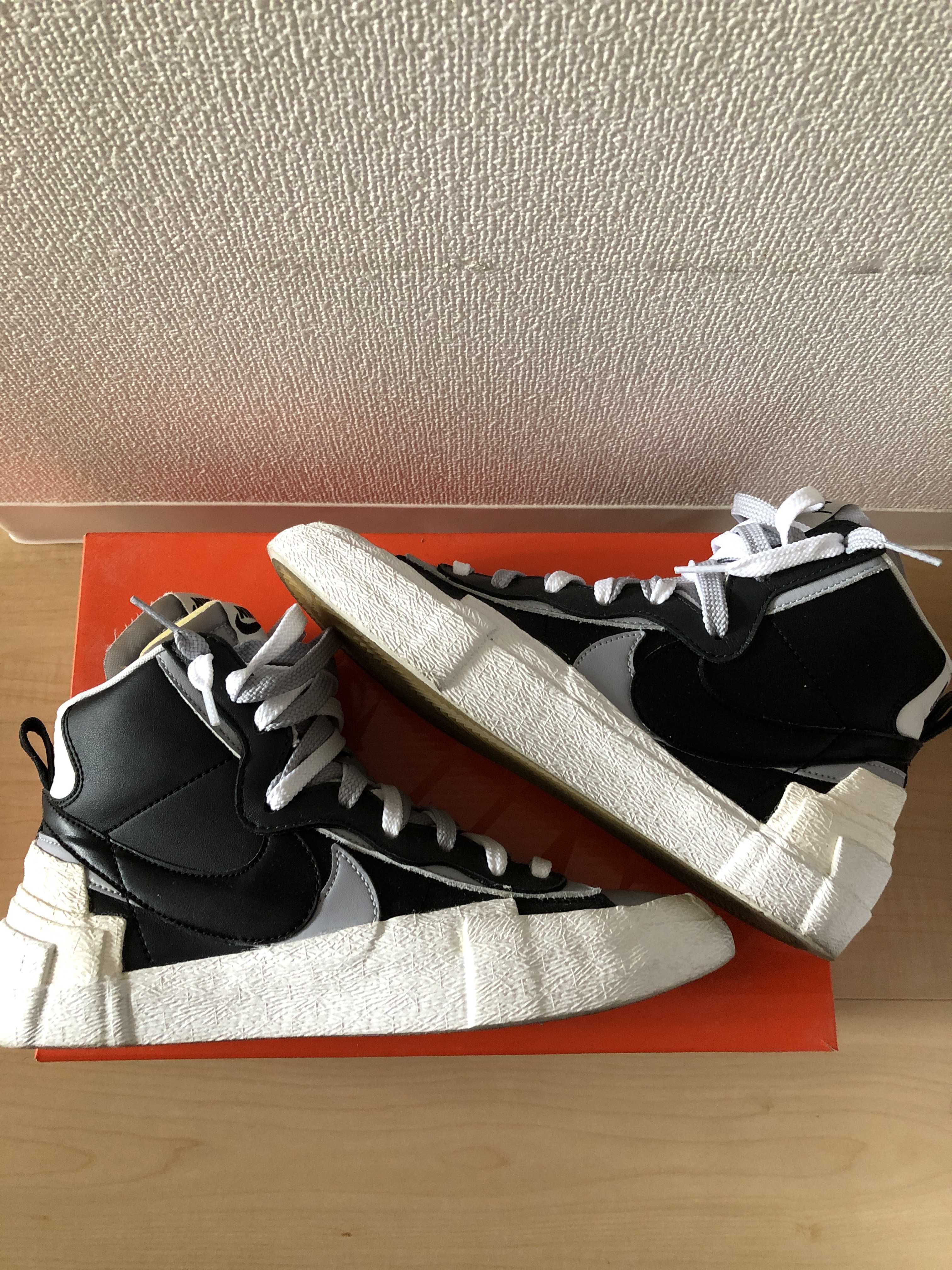 sacai × NIKE BLAZER MID "BLACK/WOLF GREY/WHITE"