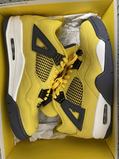 Nike Air Jordan 4 "Tour Yellow"