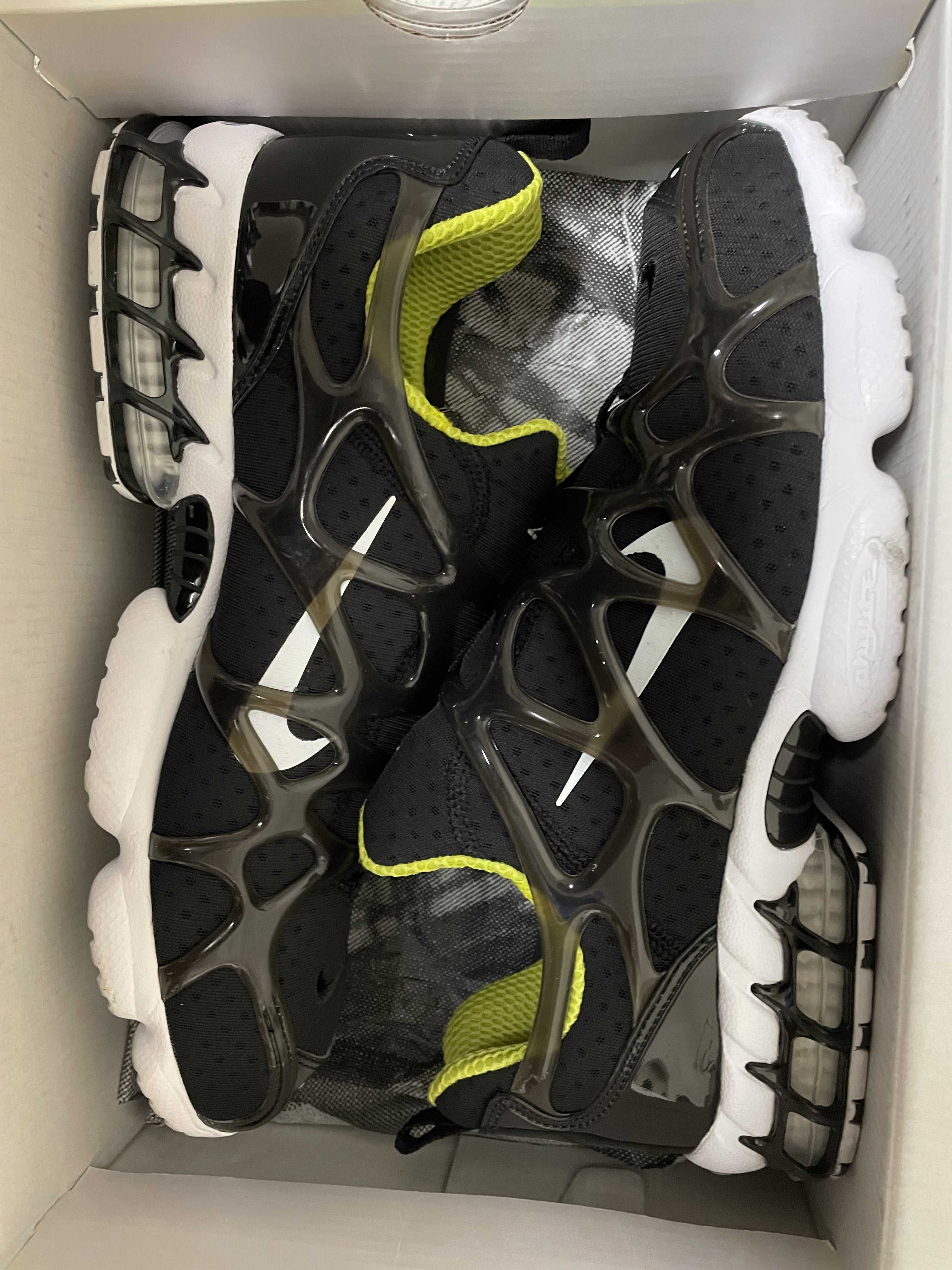 Stussy x Nike Air Zoom Kukini "Black/White/Bright Cactus"