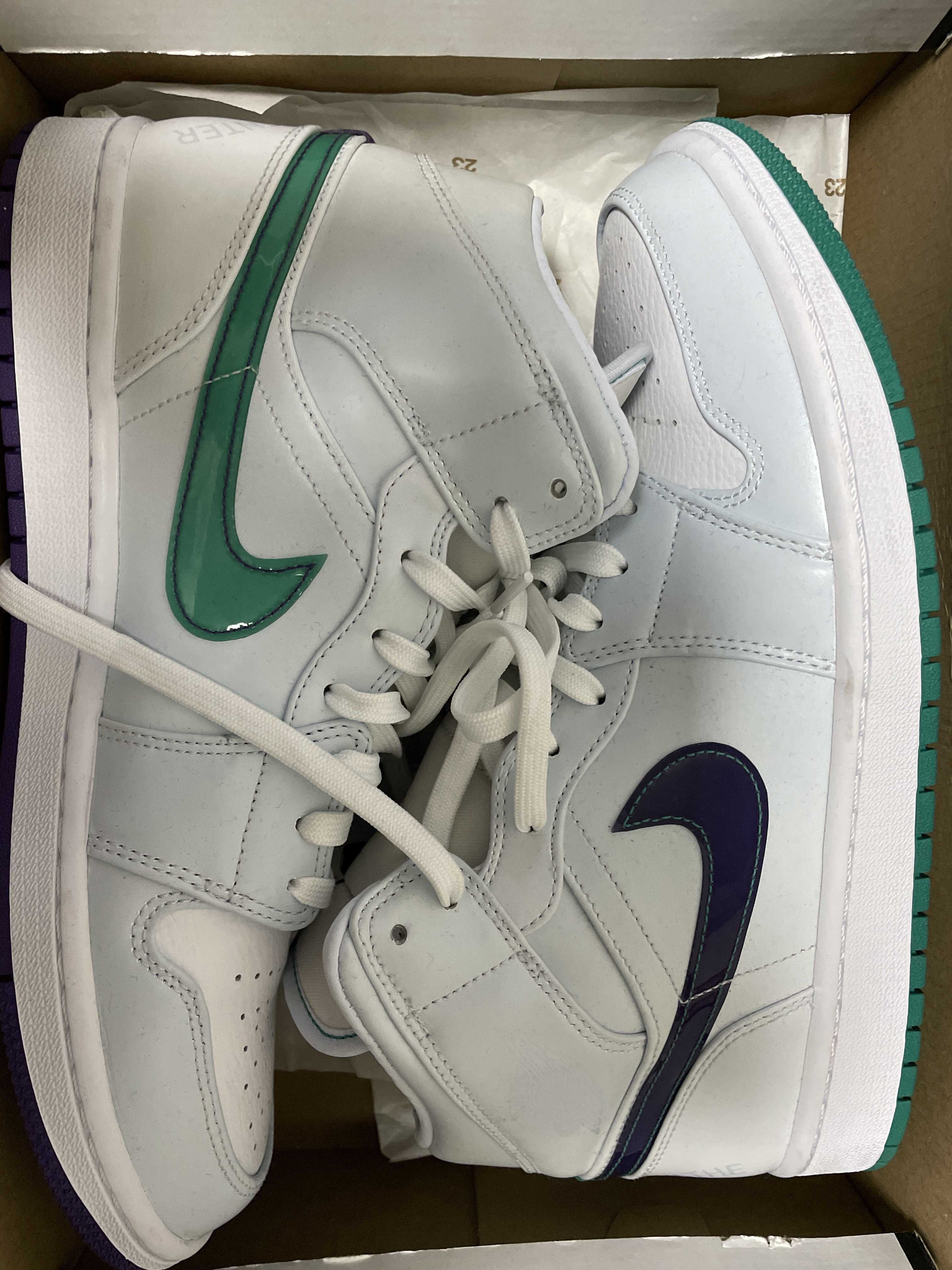 NIKE AIR JORDAN 1 MID SE “NIKE HOOPS”