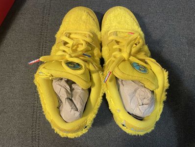 Grateful Dead × Nike SB Dunk Low "Yellow Bear"