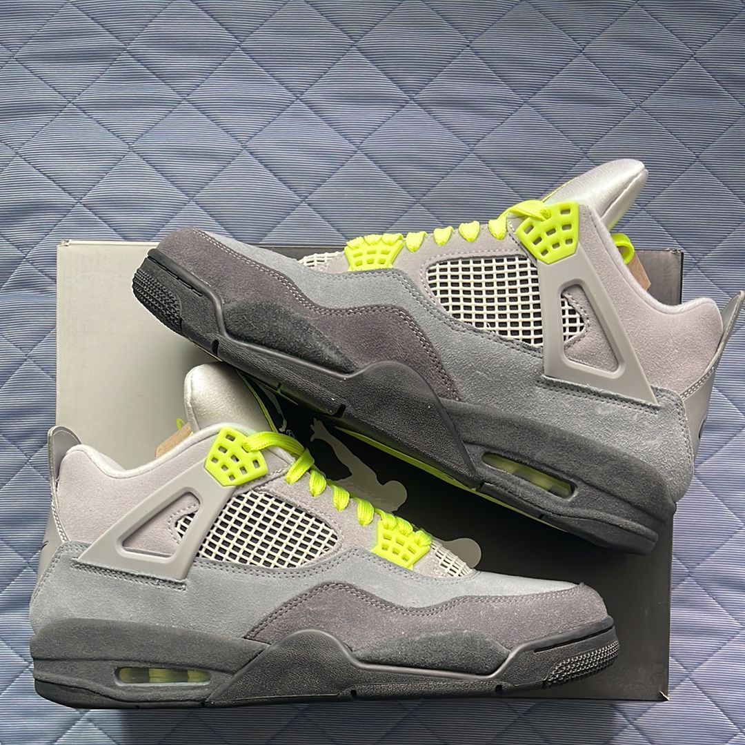 NIKE AIR JORDAN 4 RETRO LE "NEON"