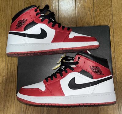 Nike Air Jordan 1 Mid "Chicago"