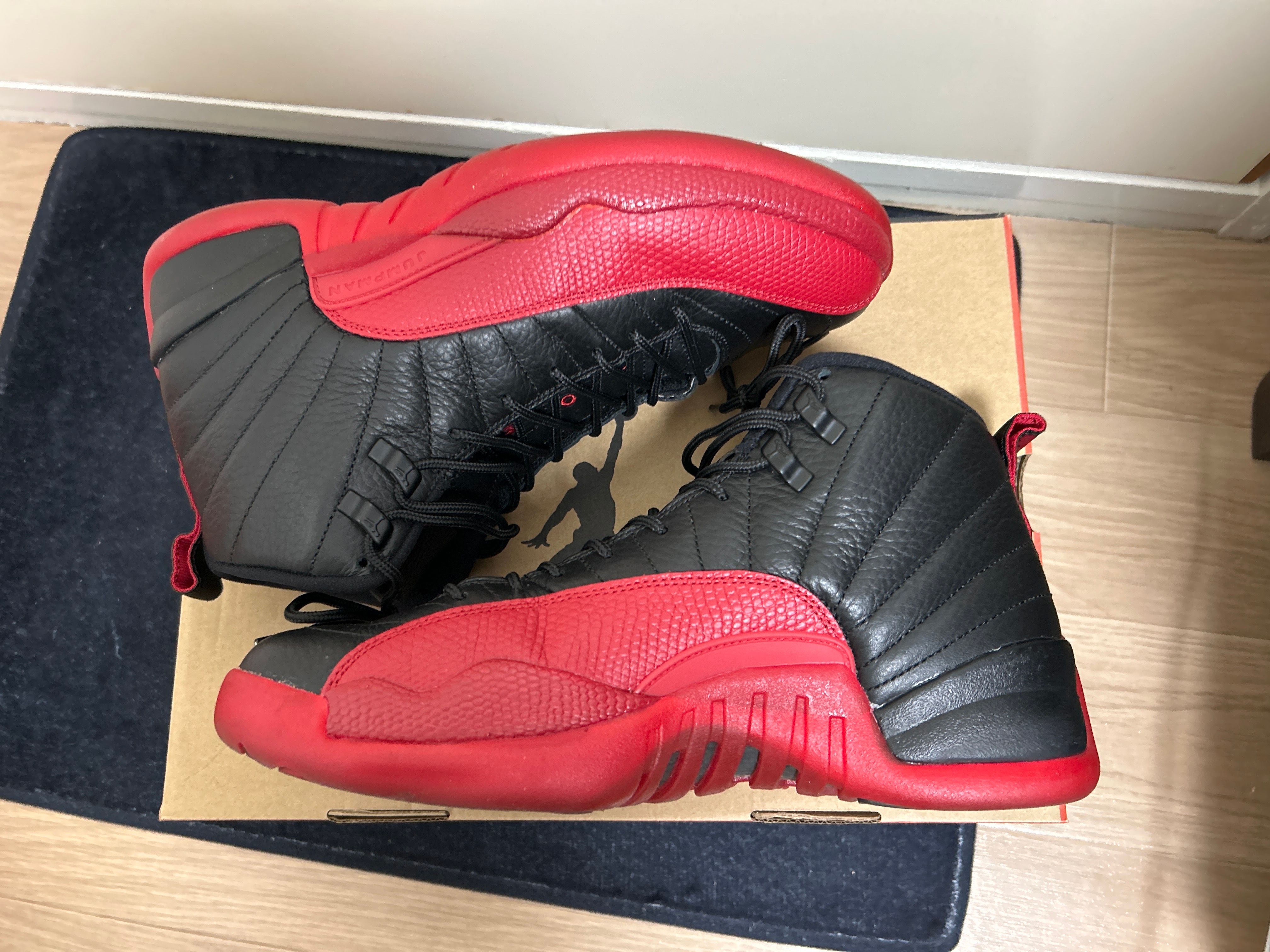 Nike Air Jordan 12 Retro "Flu Game/Black/Versity Red" (2016)