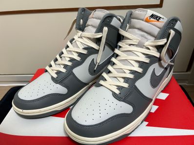 Nike Dunk High Retro SE Vintage "Light Bone and Tumbled Grey"