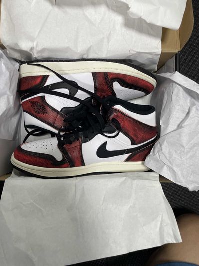 Nike Air Jordan 1 Mid "Wear Away"