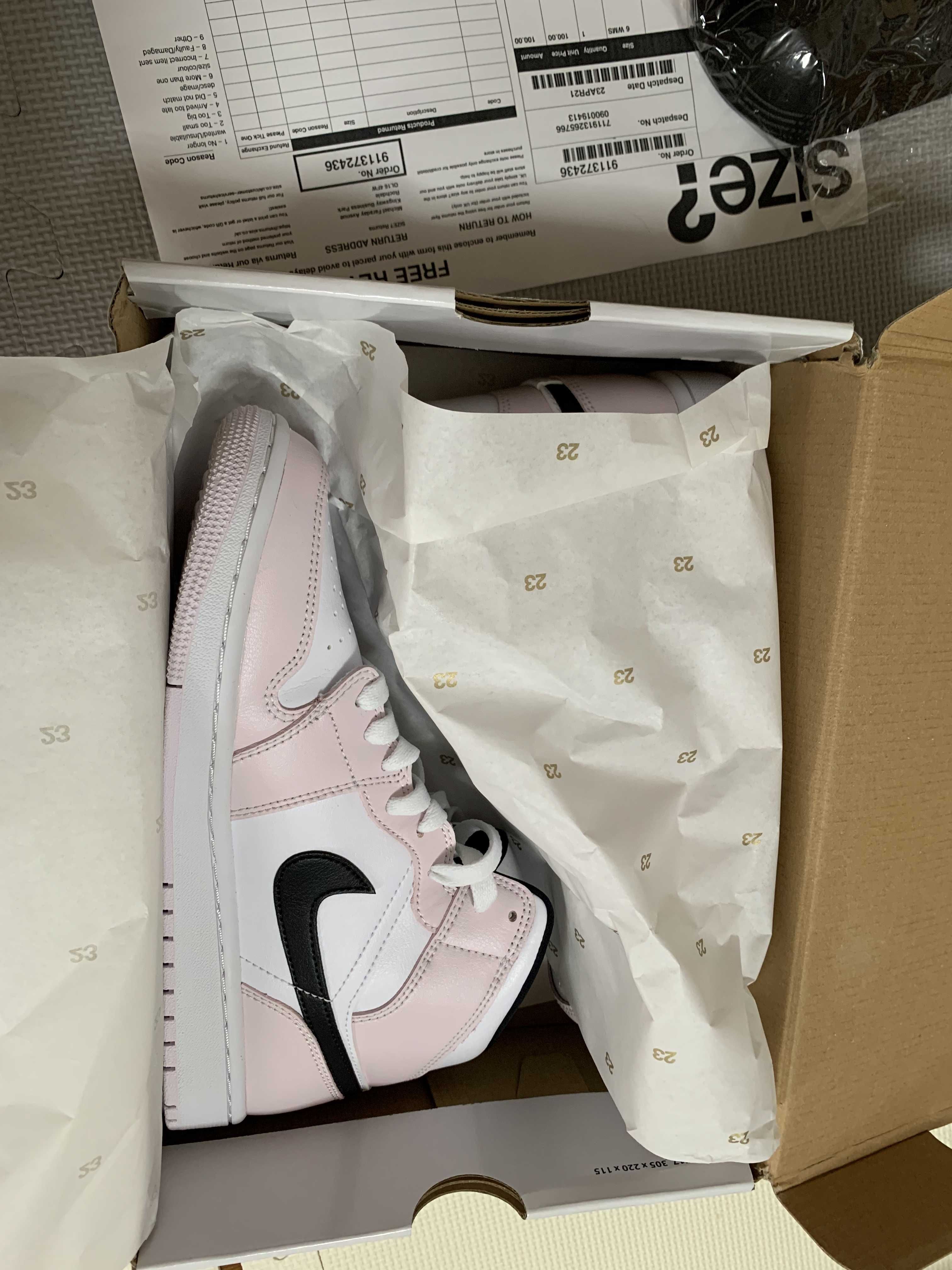 Nike Women's Air Jordan 1 Mid "Light Violet/White/Black"