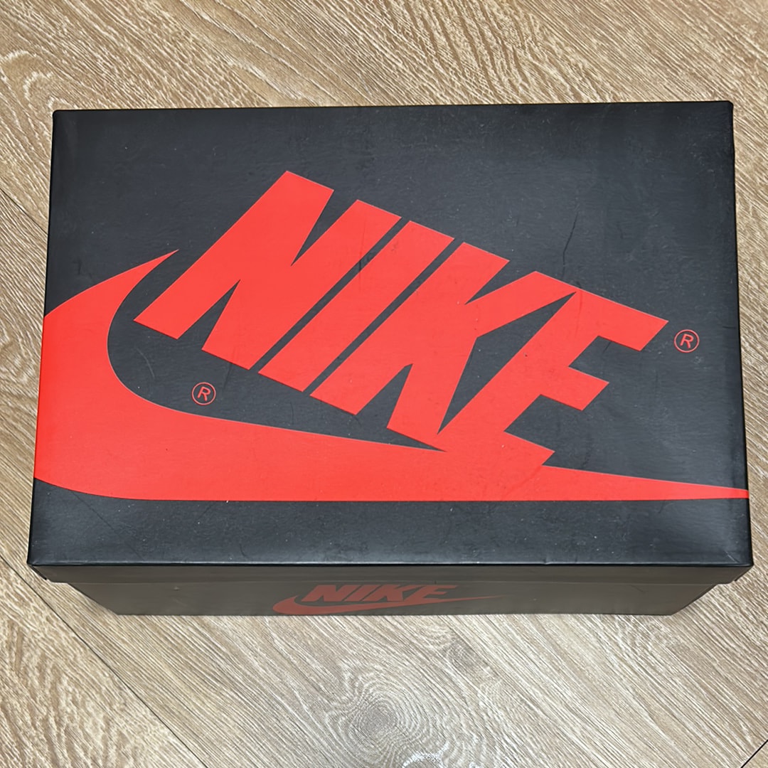 ナイキ エアジョーダン1 ハイ OG "シャドウ 2.0"