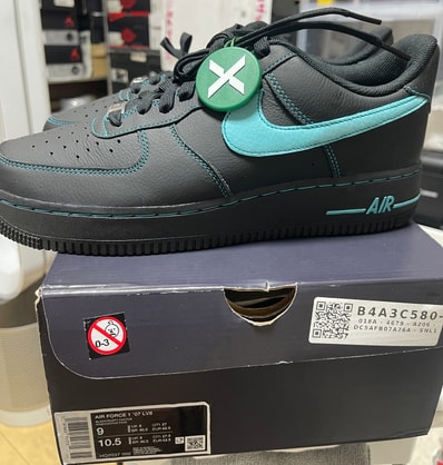 Nike Air Force 1 Low "Black Tiffany"