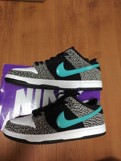 Nike SB Dunk Low "Elephant/Safari"