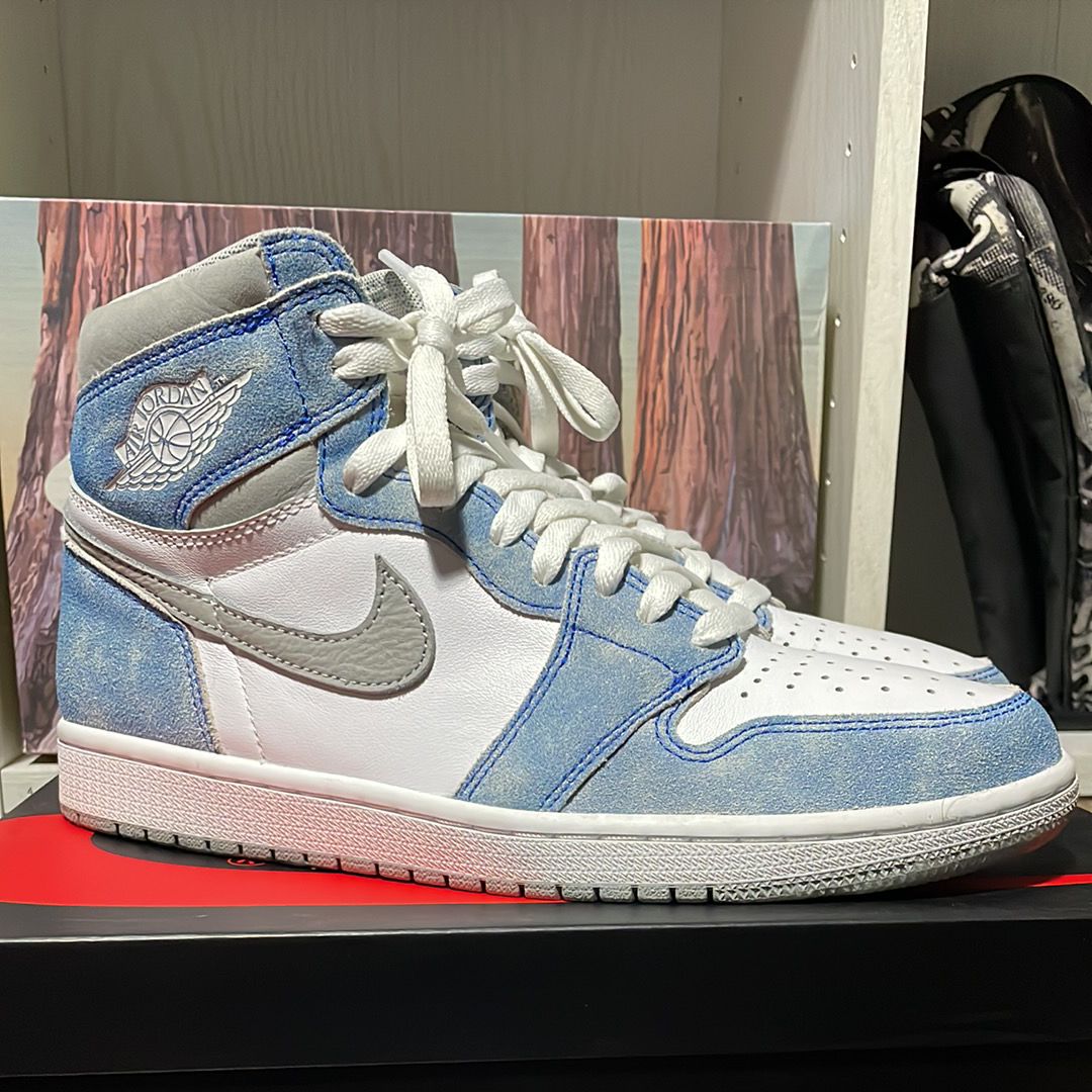 Nike Air Jordan 1 High OG "Hyper Royal"