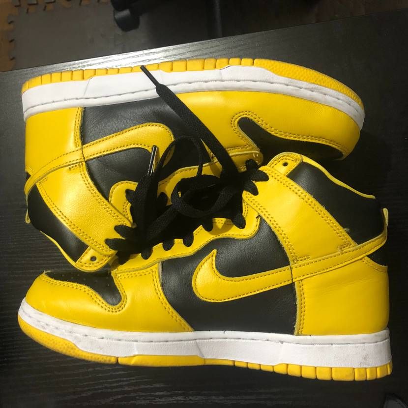 Nike Dunk High "Black/Varsity Maize"