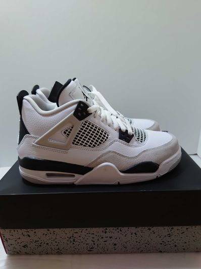 Nike GS Air Jordan 4 "Military Black"