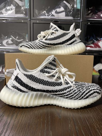 adidas YEEZY Boost 350 V2 "Zebra"