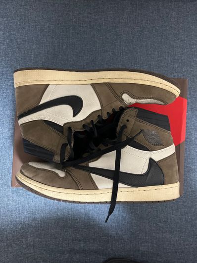 Travis Scott × Nike Air Jordan 1 Retro High OG TS SP "Sail/Dark Mocha"