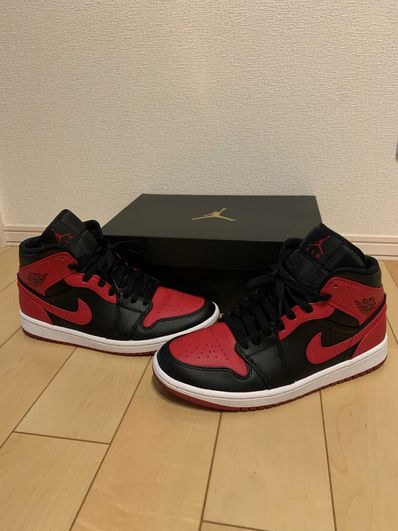 Nike Air Jordan 1 Mid "Bred"