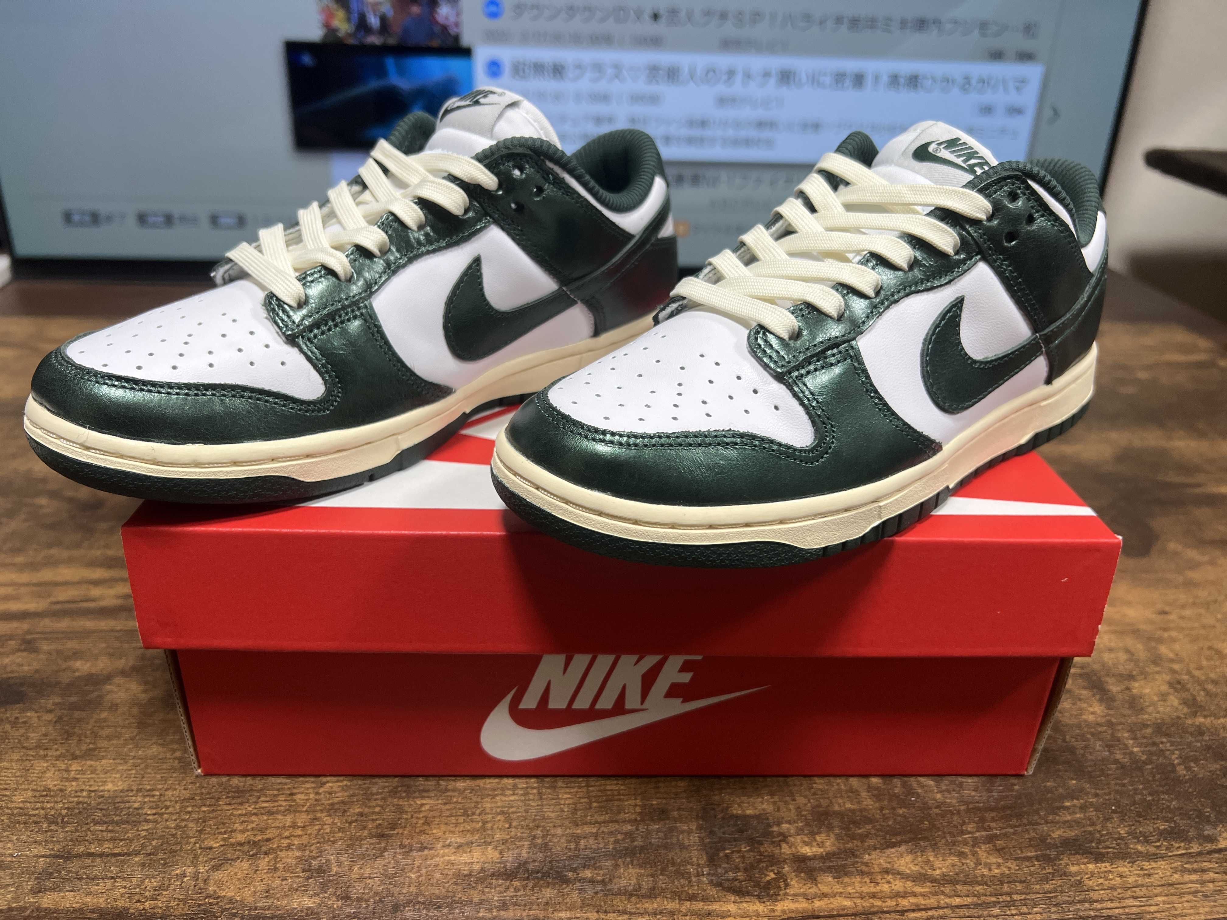 Nike Women's Dunk Low "Vintage Green"
