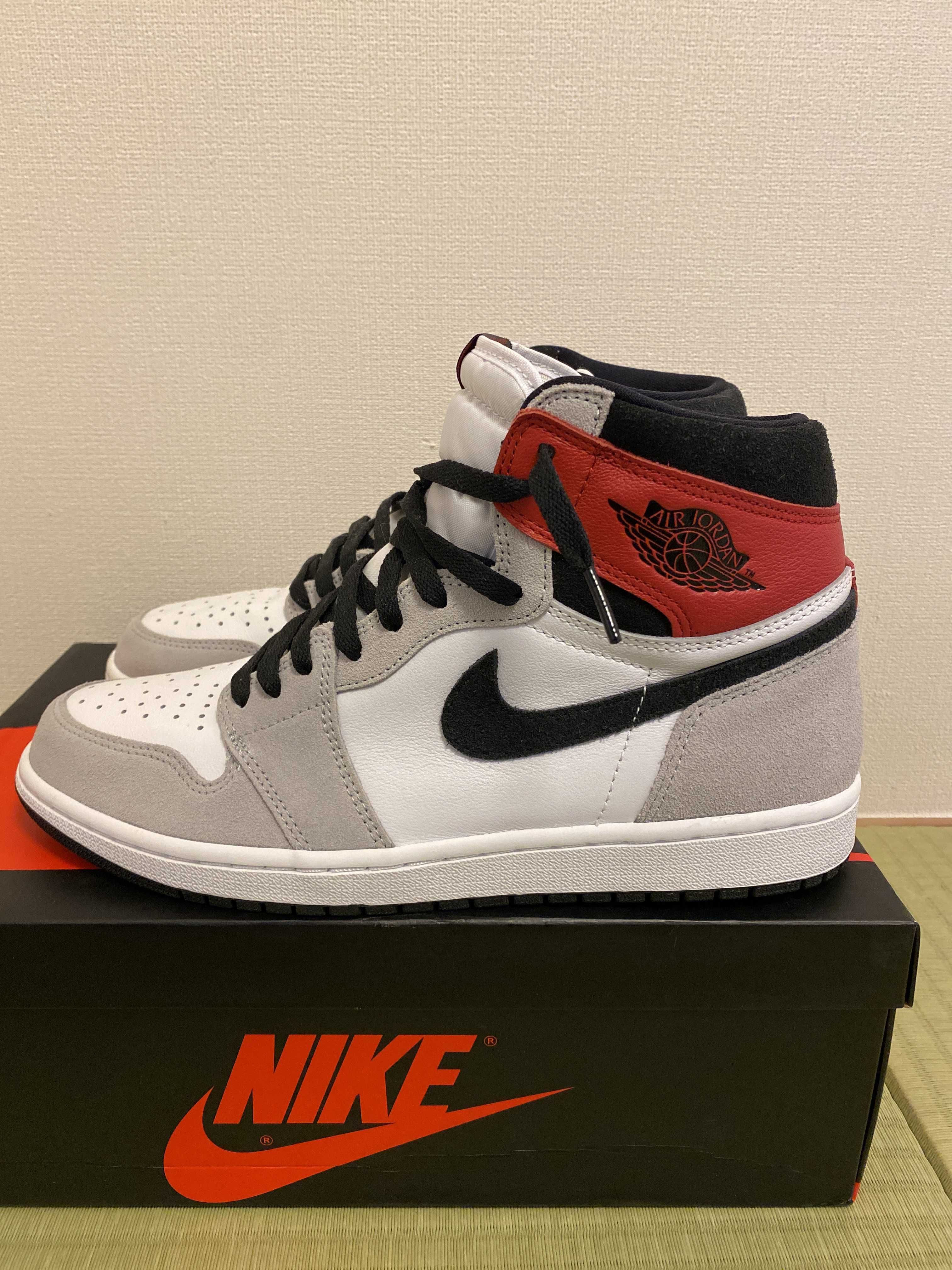 Nike Air Jordan 1 High OG "White/Black/Light Smoke Grey"