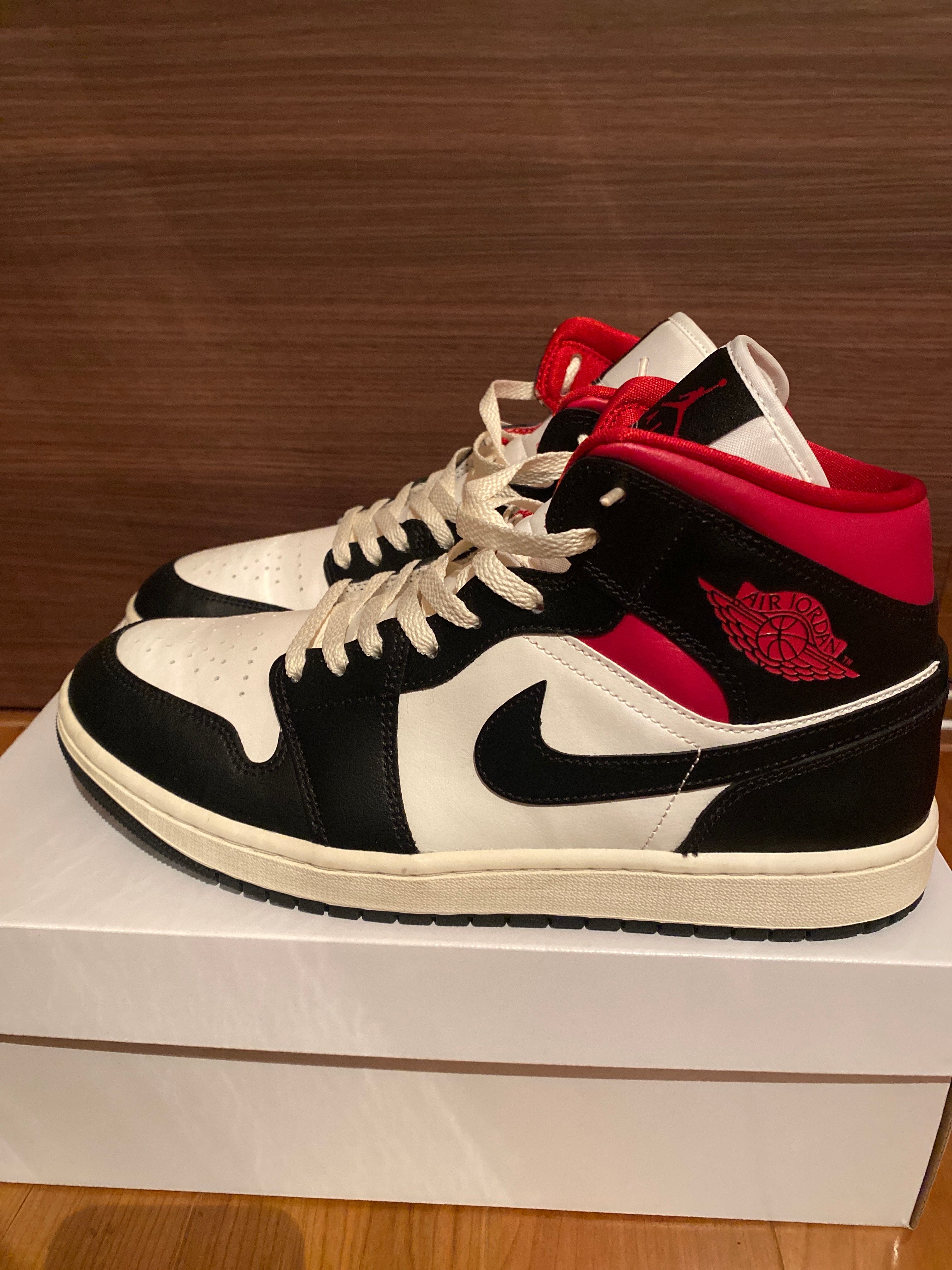 Nike Women's Air Jordan 1 Mid "Black/Gym Red"