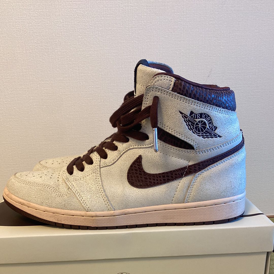 A Ma Maniere × Nike Air Jordan 1 Retro High OG "Sail and Burgundy"