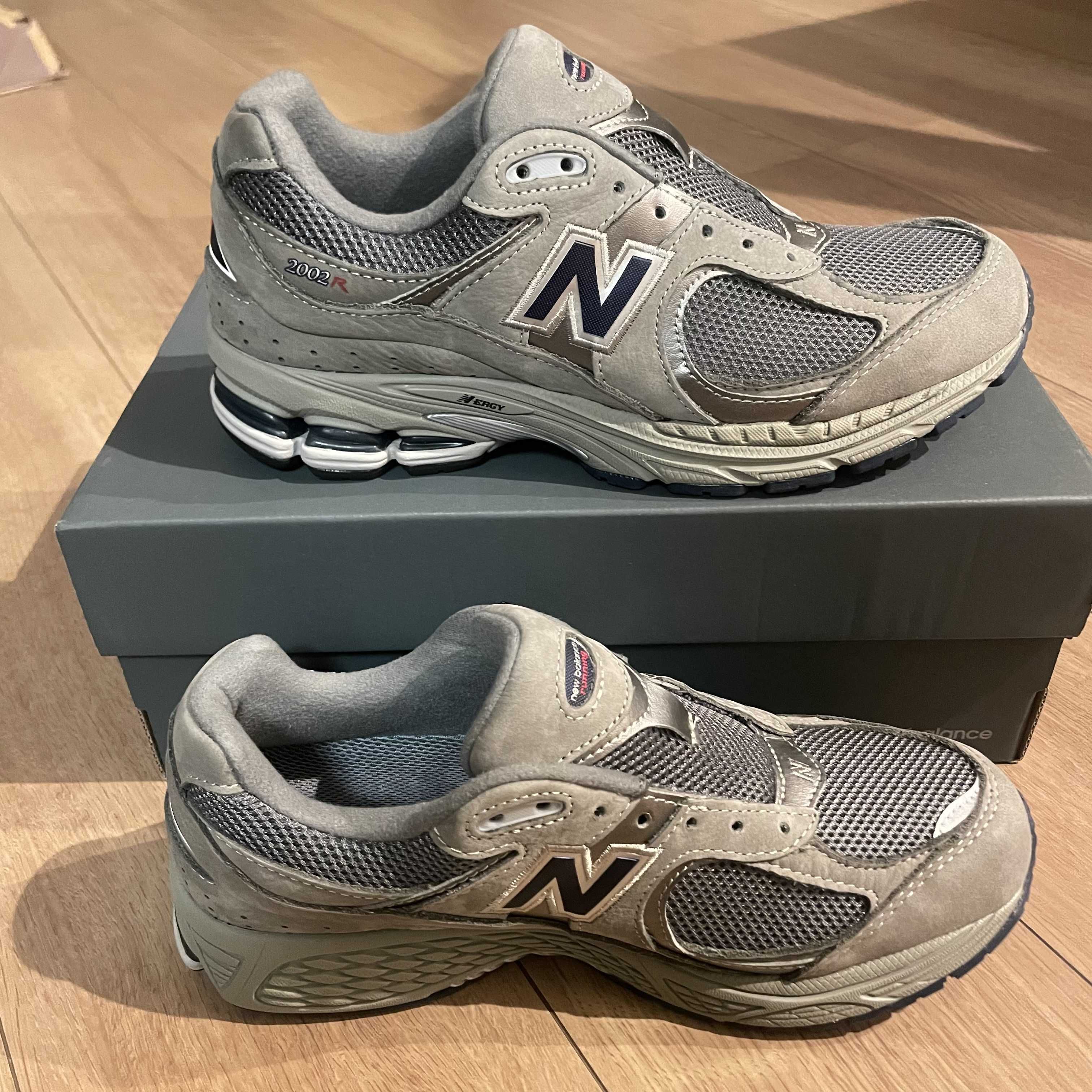 New Balance 2002R "Gray"