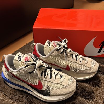 sacai × Nike Vapor Waffle "Royal Fuchsia"