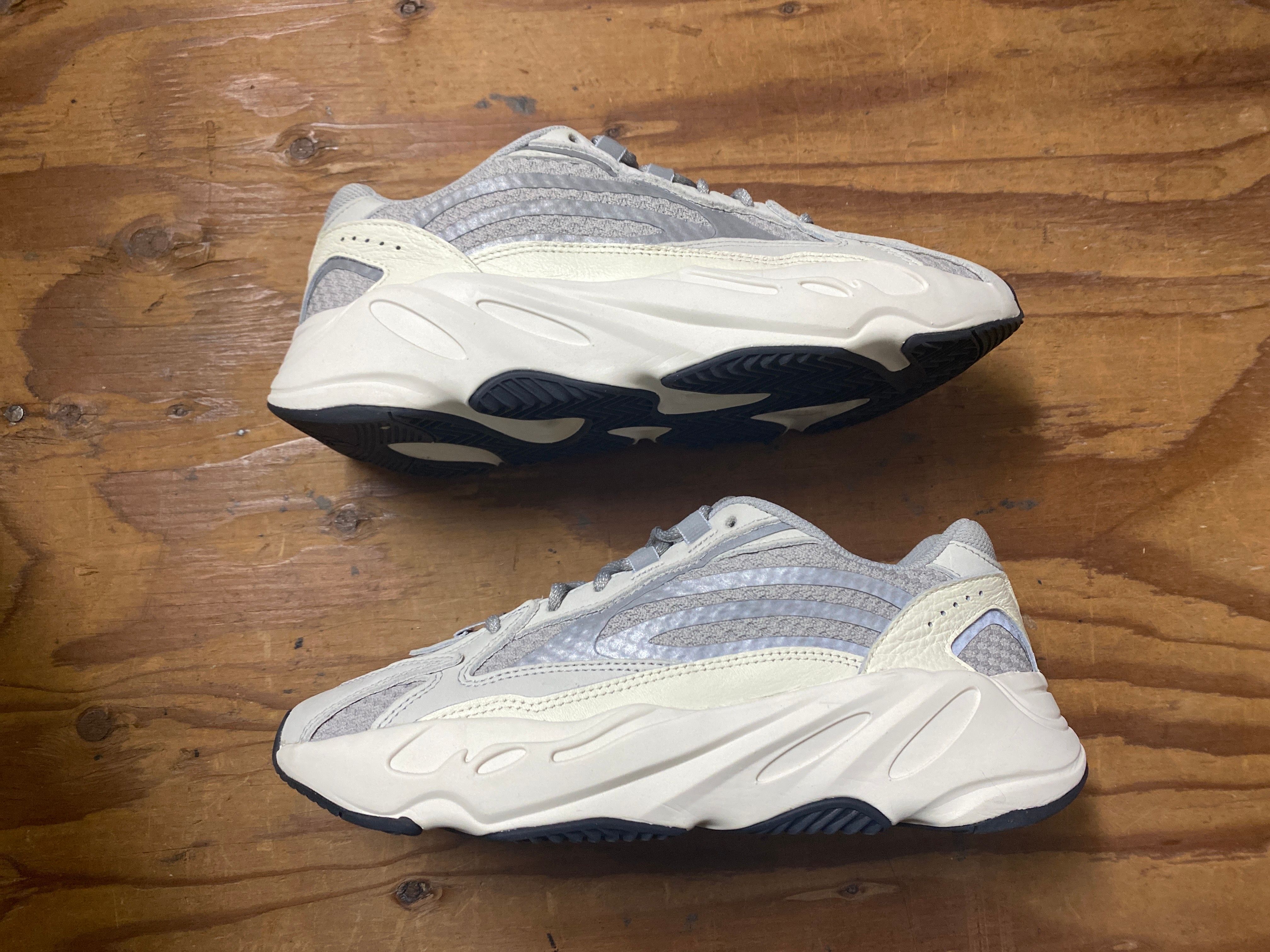 adidas YEEZY Boost 700 V2 "Static"