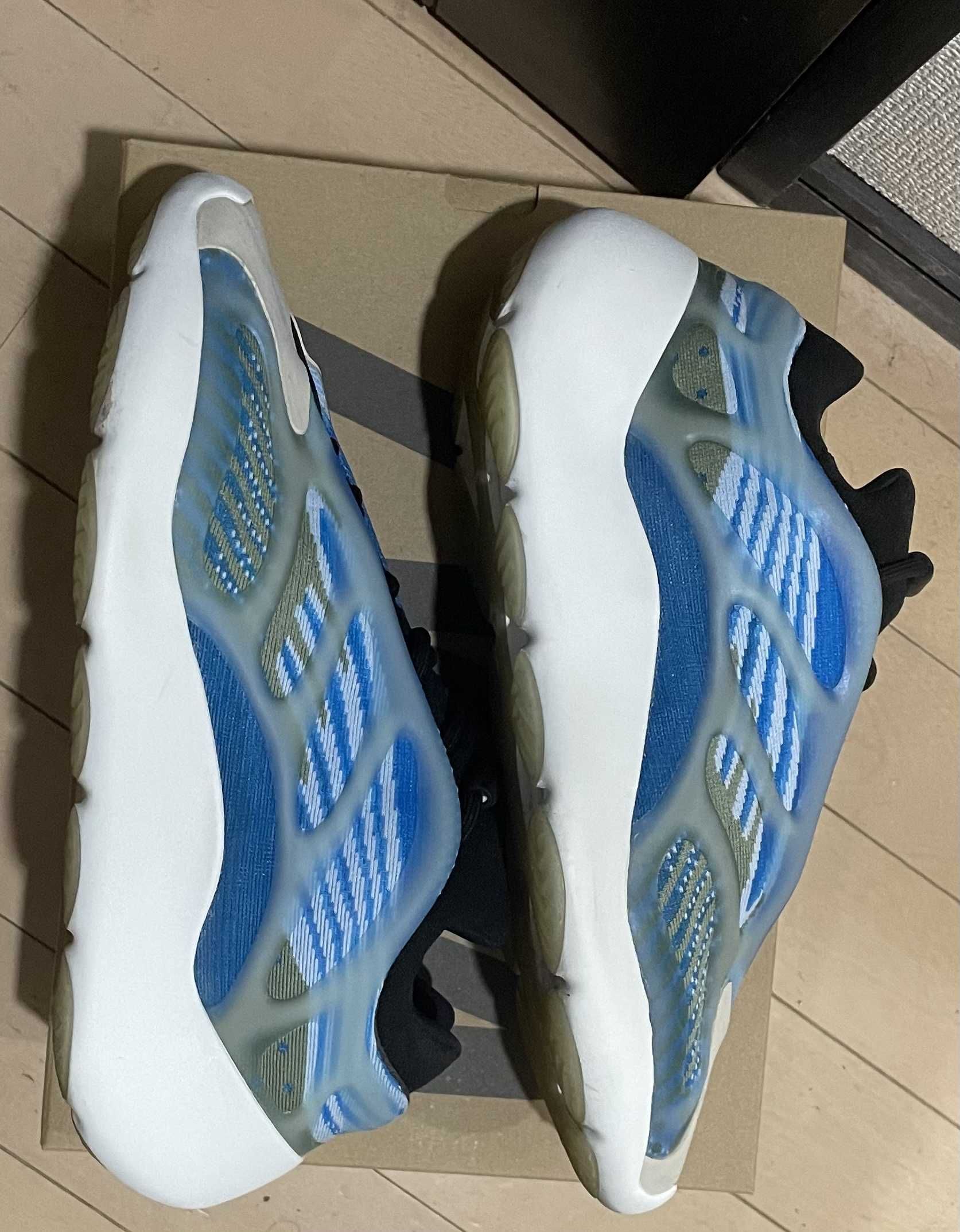 adidas YEEZY 700 V3 "Arzareth"