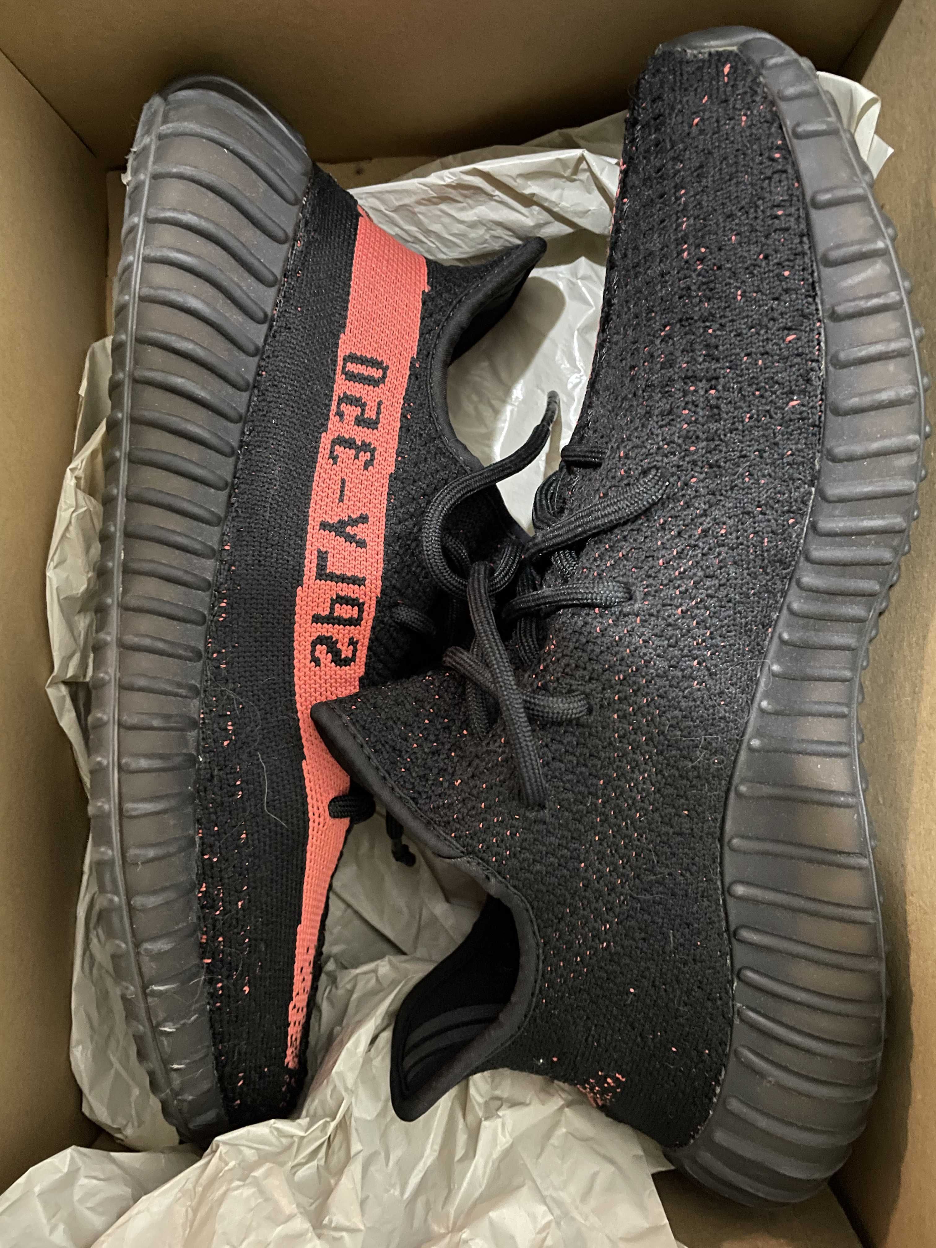 adidas YEEZY Boost 350 V2 "Core Black/Red"