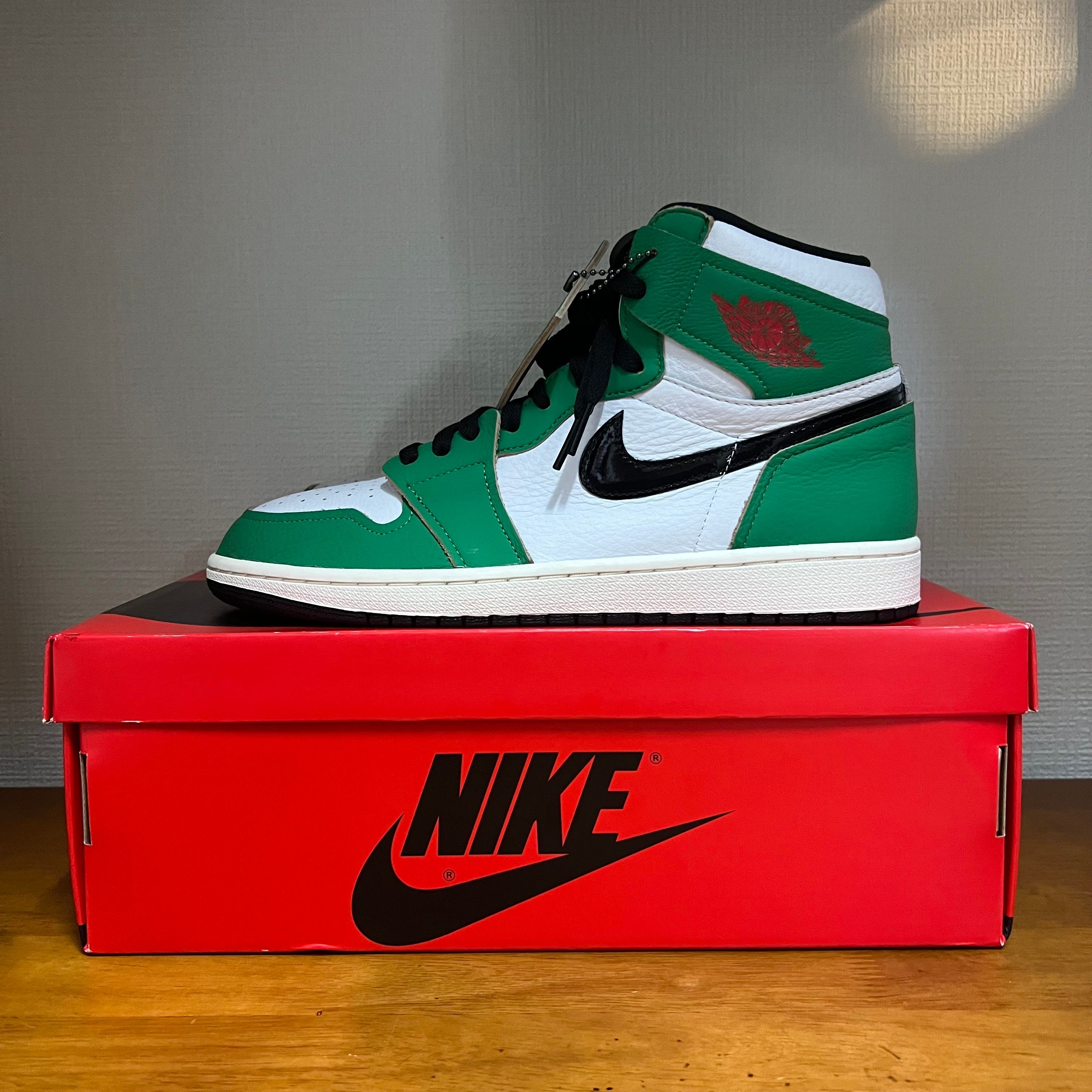 Nike Women's Air Jordan 1 High OG "Lucky Green/White-Sail-Black"