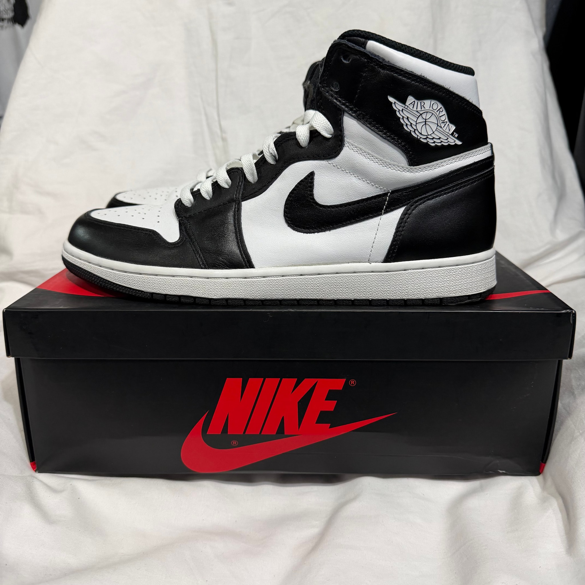 Nike Air Jordan 1 Retro High OG "Black/White" (2014)