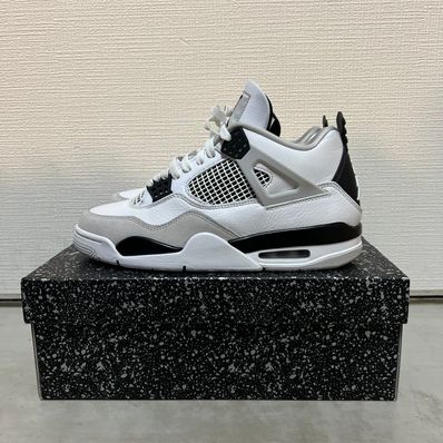 Nike Air Jordan 4 "Military Black"