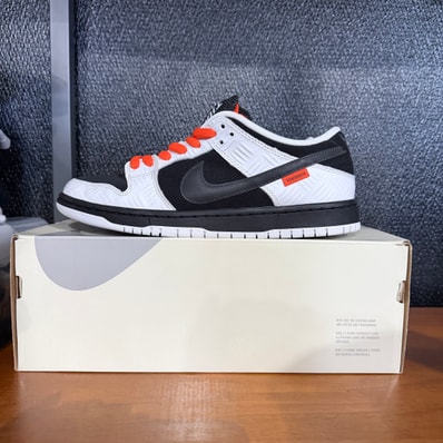 TIGHTBOOTH × Nike SB Dunk Low Pro QS "Black and White"