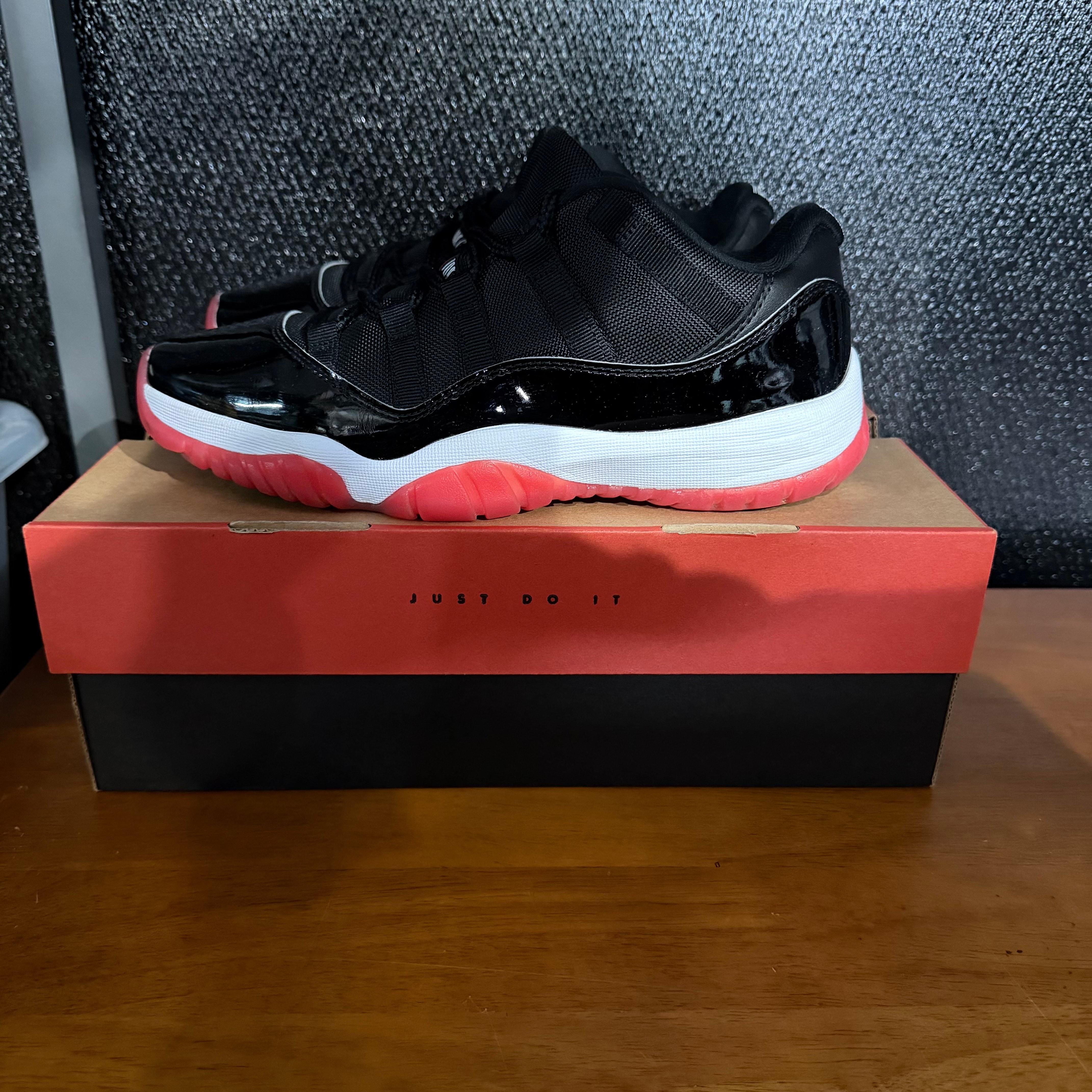 Nike Air Jordan 11 Retro Low 