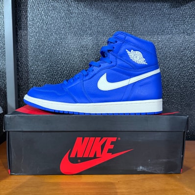 Nike Air Jordan 1 Retro High "Hyper Royal"
