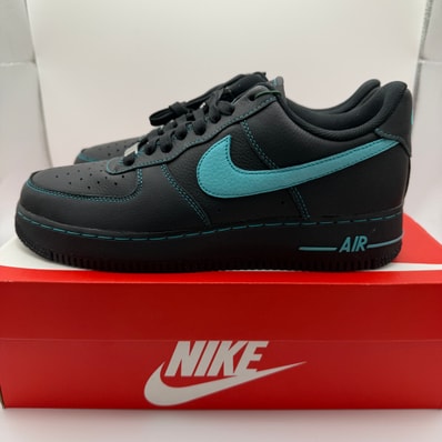 Nike Air Force 1 Low "Black Tiffany"
