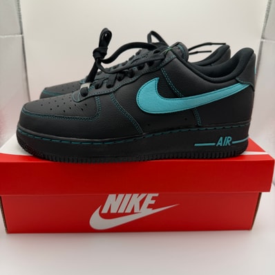 Nike Air Force 1 Low "Black Tiffany"