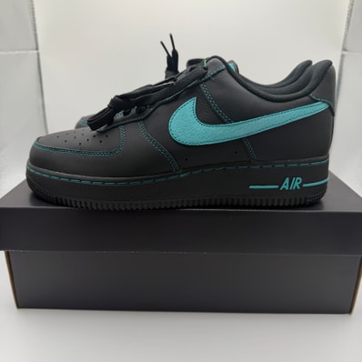 Nike Air Force 1 Low "Black Tiffany"