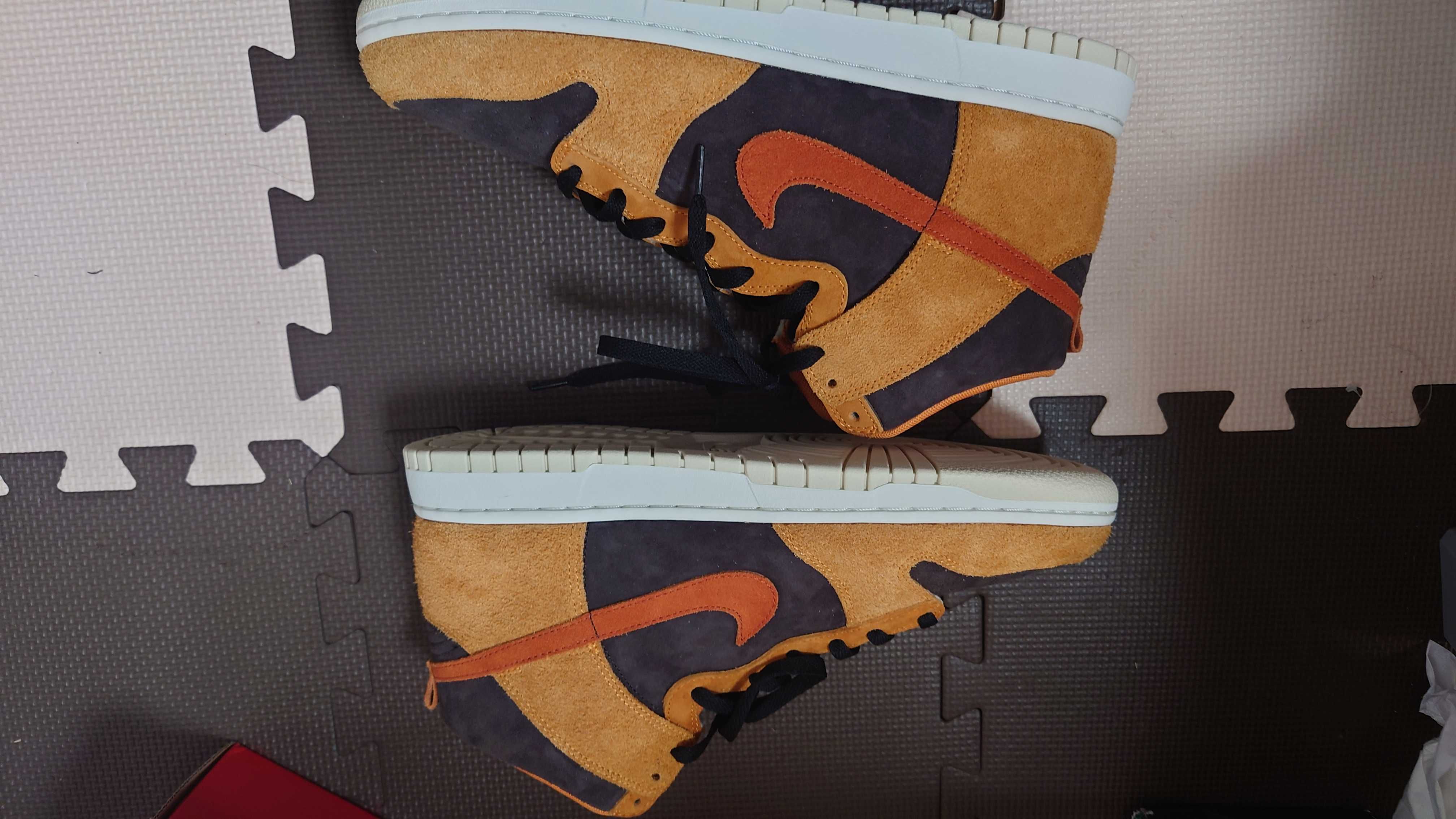 NIKE DUNK HIGH PRM "DARK CURRY"