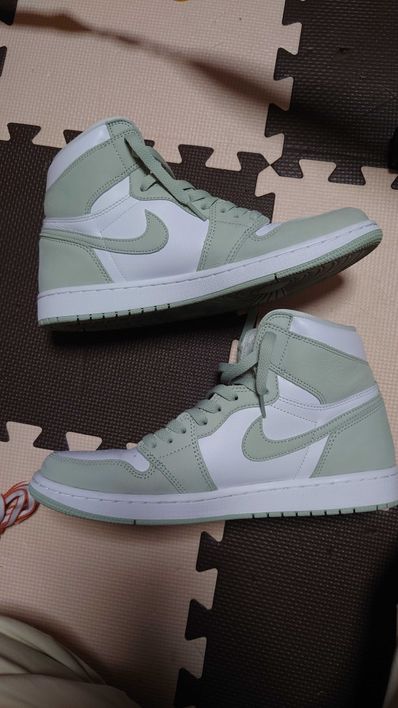 Nike Women's Air Jordan 1 High OG "Seafoam"