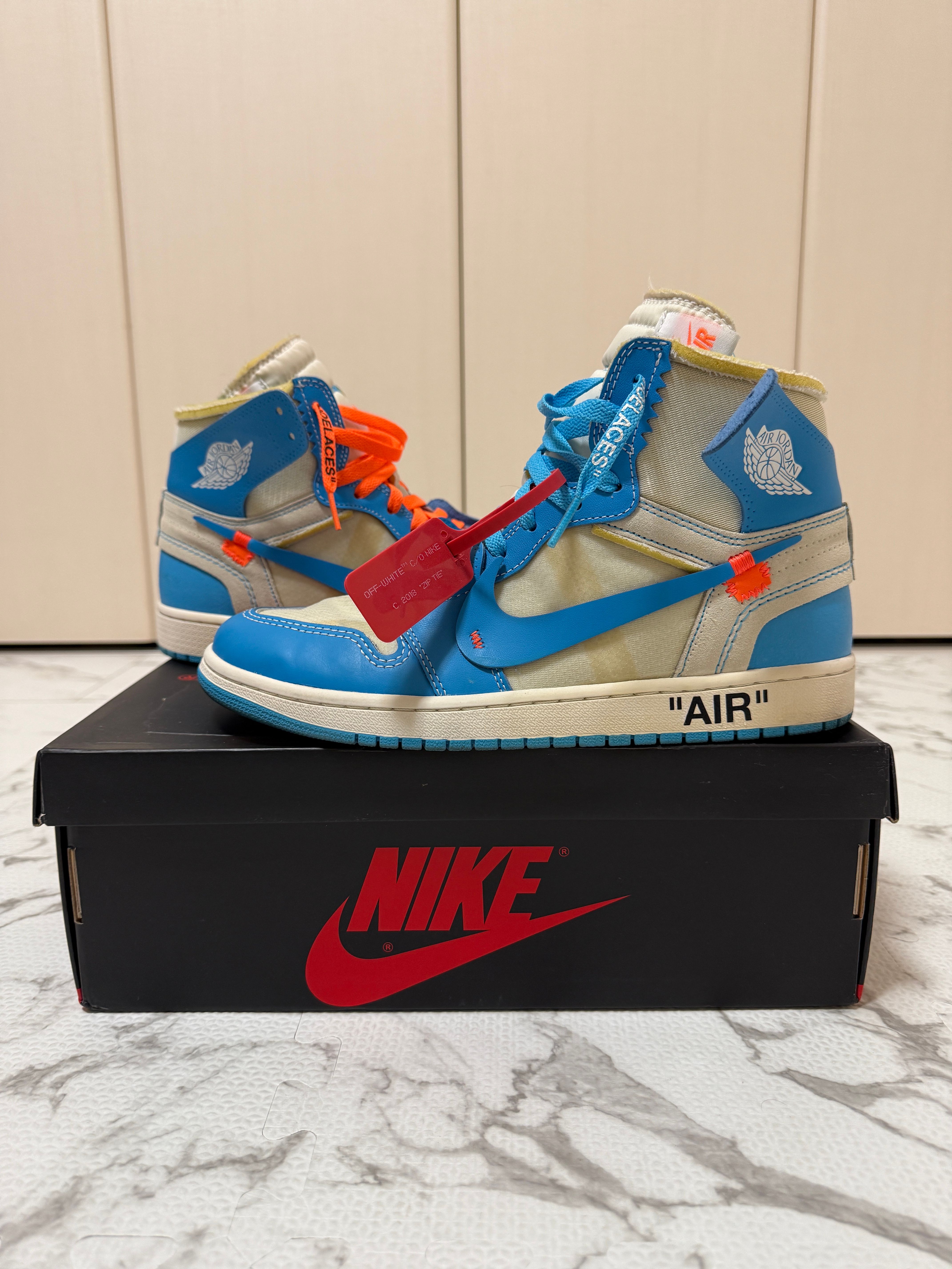 Off-White × Nike Air Jordan 1 High UNC "White/Dark Powder Blue"
