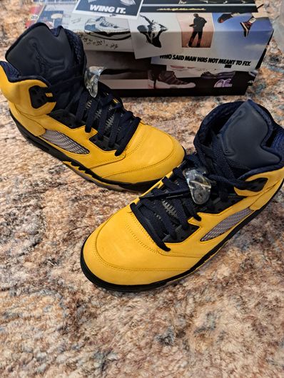 NIKE AIR JORDAN 5 "MICHIGAN"