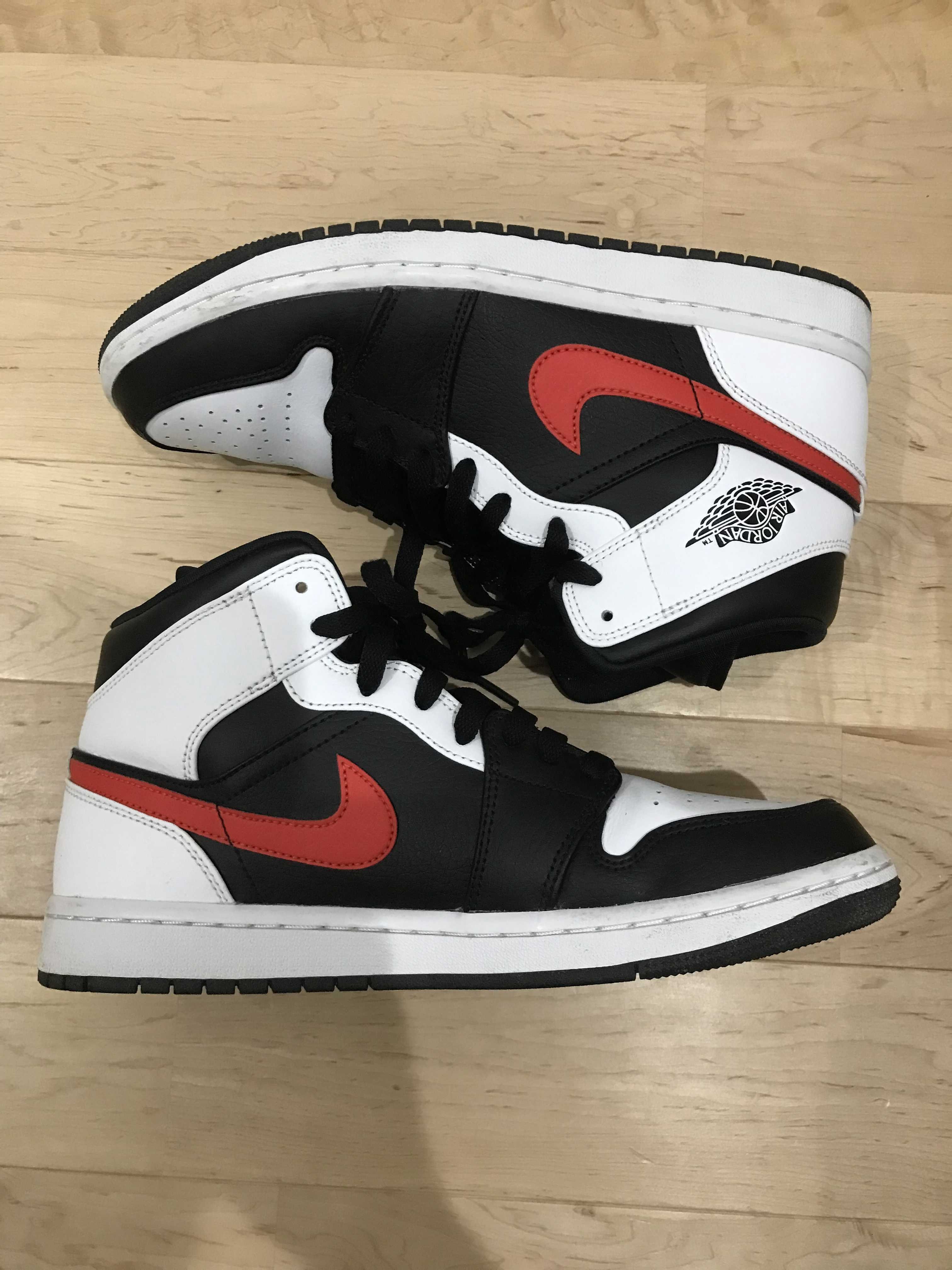 NIKE AIR JORDAN 1 MID "BLACK/CHILE RED/WHITE"