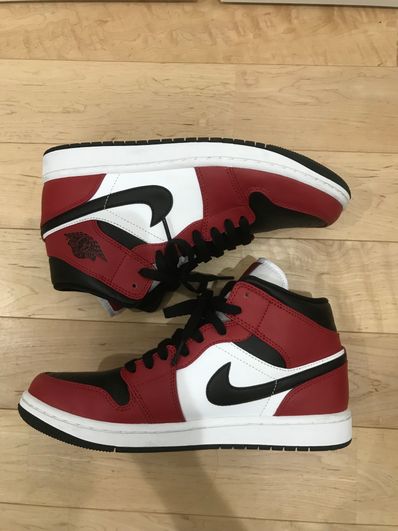 Nike Air Jordan 1 Mid "Chicago Black Toe"