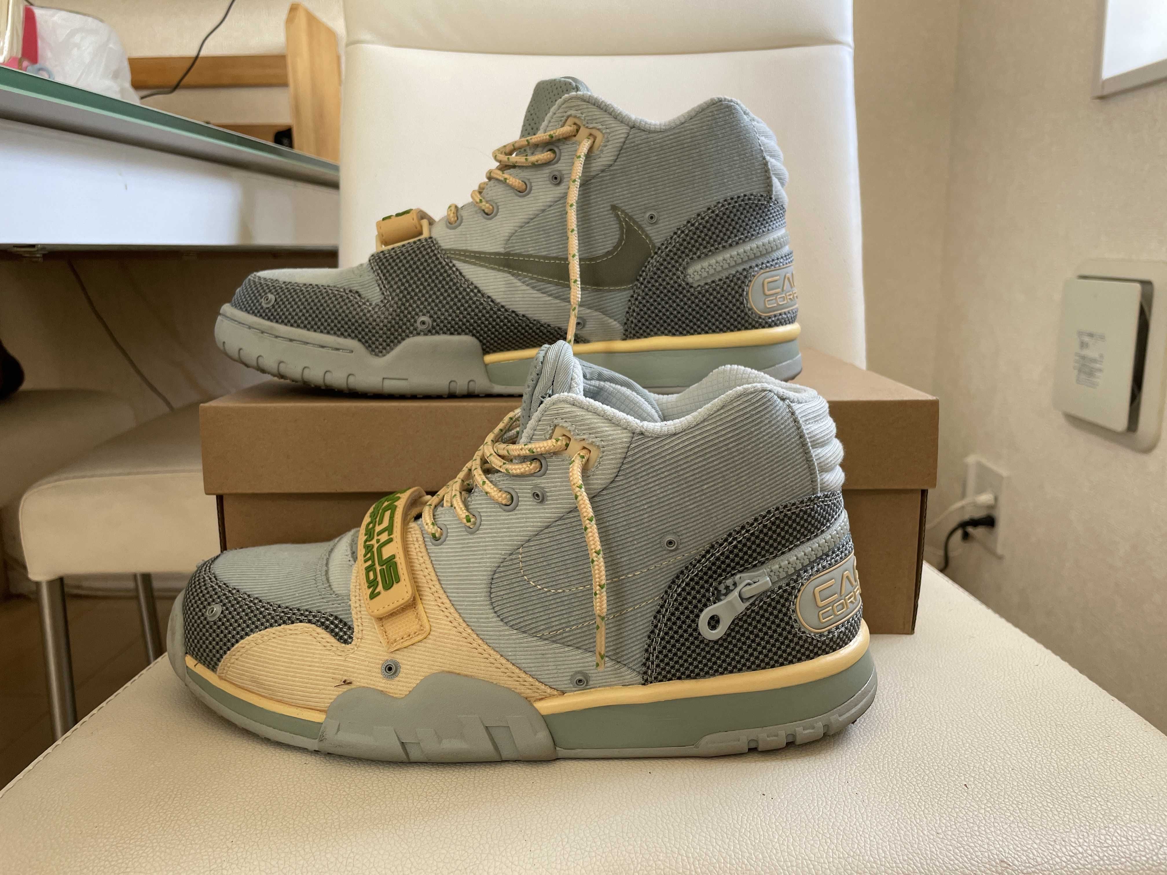 Travis Scott × Nike Air Trainer 1 SP "Grey Haze and Dusty Sage"