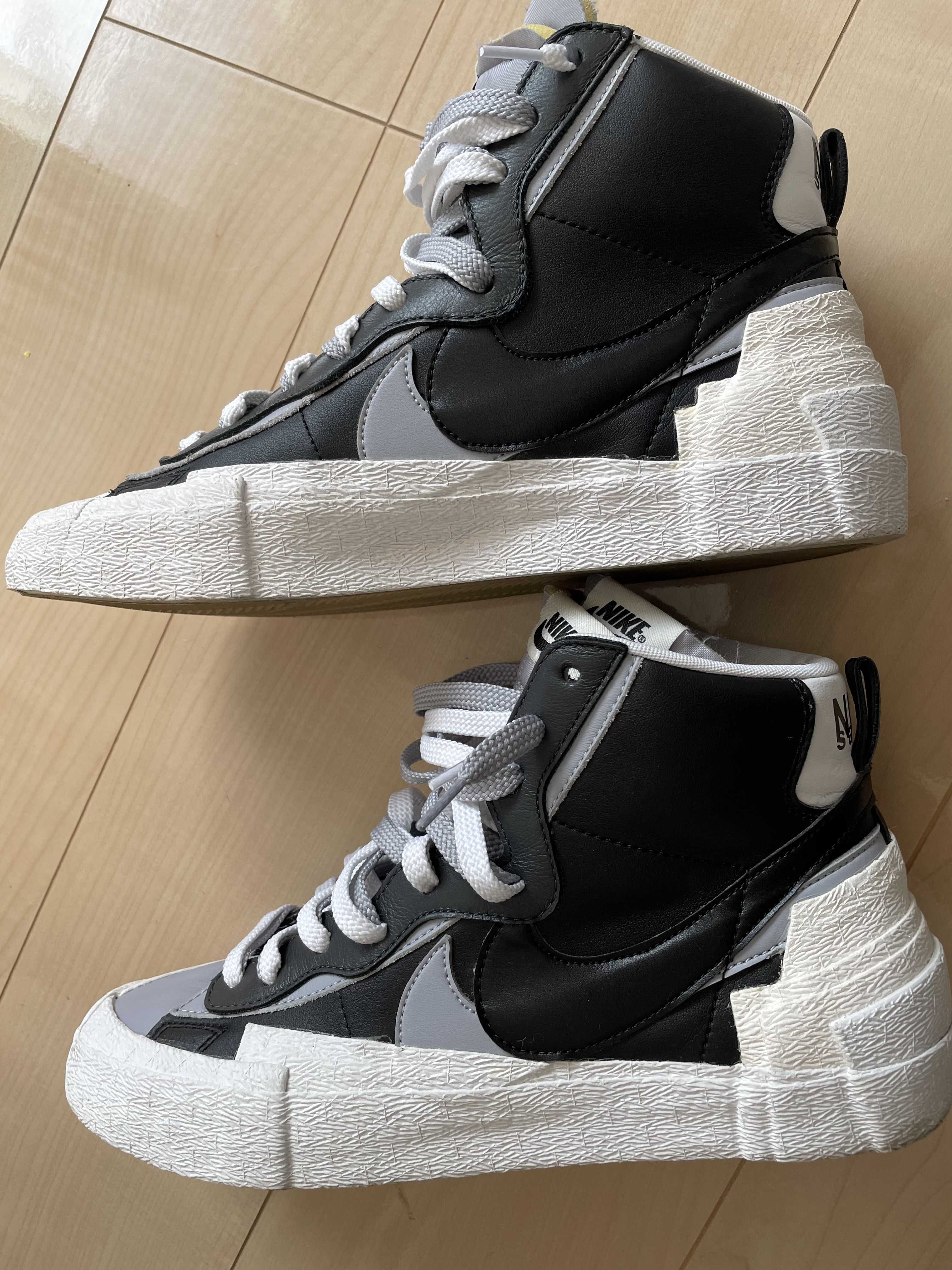sacai × NIKE BLAZER MID "BLACK/WOLF GREY/WHITE"